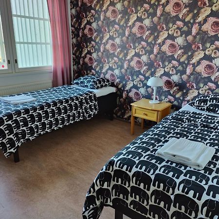 Hotelli Kaustinen Ngoại thất bức ảnh